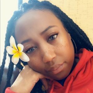 Meet your Posher, Sheena